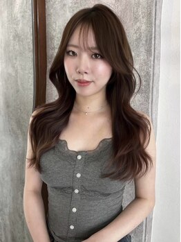 ムージー(moug)の写真/【袋町・本通】顔周りのくびれ/レイヤーカット/暗髪は《moug》骨格に合わせた似合わせで垢抜け韓国ヘアに◇