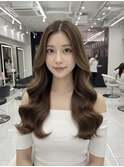 シアベージュ×顔周りレイヤーカット