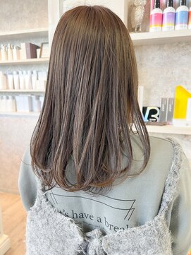 福山市美容室Caary20代30代透明感グレージュカラーセミロング
