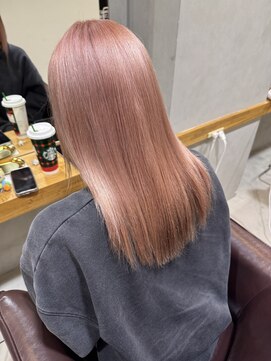 ミー 岡崎(mii) 色落ちもブロンドにホワイトピンクベージュ