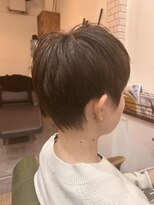 カルム(calmost)&nbsp;ボーイッシュにほんのり甘さのあるベリーショート