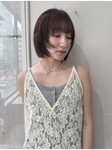 顔周りレイヤー軽めボブ