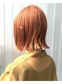 オレンジ×切りっぱなしボブ×ブリーチカラー