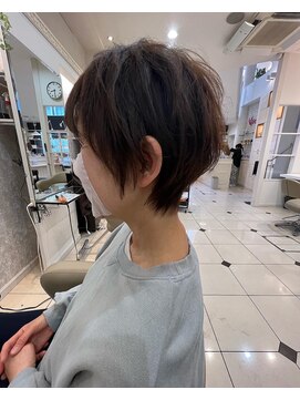 ヴィーヴォ 天六店(VIVO) 【VIVO】神田康之 大人ショートヘア ボリュームレイヤーカット