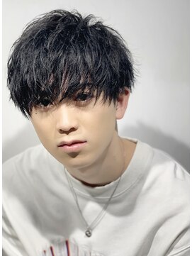 ゴールドシブヤ(GOALD SHIBUYA) ツイストスパイラル波打ちスパイラルセンターパート刈り上げ束感