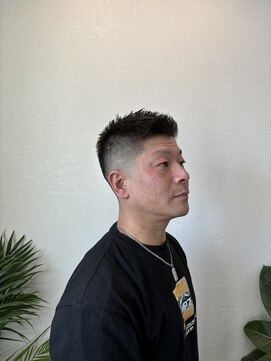 小谷理髪店 ソル(SOL) 『ベリーショート＋メタリックカラー』