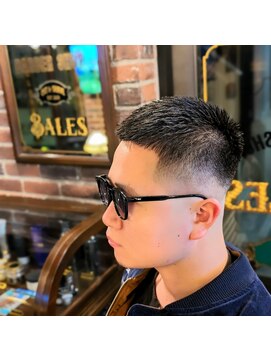 バレス 田町(BALES) <理容室>[メンズ/床屋/シェービング/ヘッドスパ/田町/芝浦]