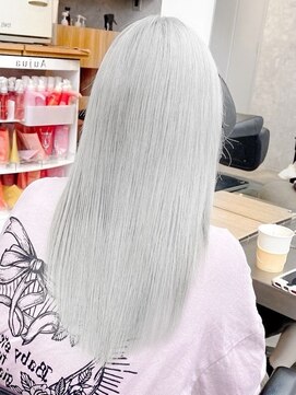 リラ バイ ミラ 新宿(LILA by MILA) ブリーチダブルカラー/ハイトーンこなれミディ/新宿