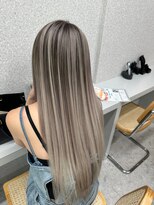 天神美容室&nbsp;ダブルカラー／レイヤーカット／ハイトーン