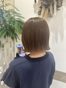 フゥカ 類家店(fuka) milktea beige × 切りっぱなしBOB *。 20代30代