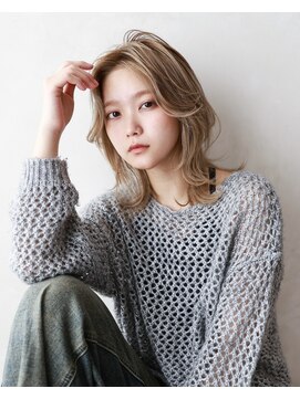 メノン(Menon) 外ハネボブ　ホワイトブロンド　似合わせカット　大人ガーリー