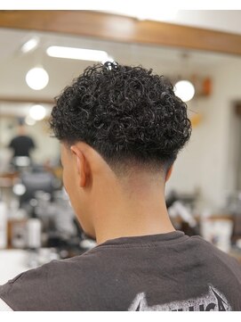 ザ チョップ ショップ ハラジュク(THE CHOP SHOP HARAJUKU) フェードパーマ／テーパーフェード／ローフェード／床屋