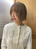 ピア ヤクイン(Pia Yakuin)&nbsp;ボブカット　姫カット　フェイスレイヤー　ベージュカラー