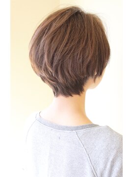 レウナ 外苑前(Reuna) 【30代40代50代】カットで決まる大人可愛いショート