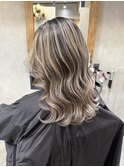 バレイヤージュ、ハイライト、レイヤーロング、グレーベージュ