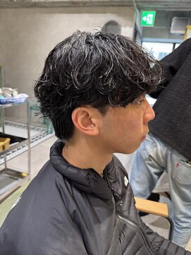 ゼスト リル 新宿(ZEST lill) シャドウパーマ 癖毛風 ルーズパーマ 新宿 塩澤太一