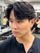 ニコ トウキョウ ロジック(nico TOKYO Logic)&nbsp;センターパートニュアンスパーマ曲がる縮毛矯正