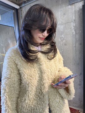 オルカ(ORCA) レイヤー/レイヤーカット/ミディアム/黒髪/新宿