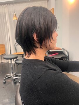 シベルバレー 横浜(sibell) ミディアムウルフハッシュカットレイヤーカット