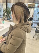ステアケース ギンザセブン(stair:case ginza7)&nbsp;インナーカラーミルクティーベージュ前下がりボブ外ハネ
