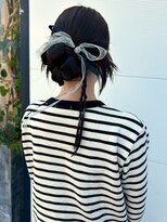 アヴァンセ サニー美容室&nbsp;ヘアアレンジ お団子 ローシニヨン リボンアレンジ 三つ編み