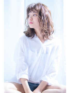 ヴァンクシー バイ ルナ(VANKCY by Luna) 小顔 20代 30代 登戸 グレージュ ひし形シルエット ナチュラル