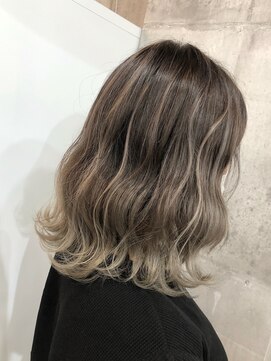 ミラク 町田(MIRAC) 【MIRAC町田店河原崎】アッシュグレーバレイヤージュ