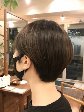 モク 神戸元町店(MOK) 大人かわいい耳掛けクールショート