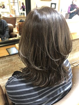 ネオリーブカップ 町田店(Neolive capu) 透明グレージュ＊レイヤースタイル