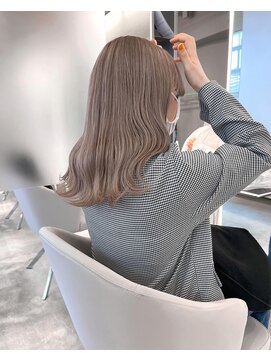 ジェム(GEM) セミロングミルクティーベージュ◎