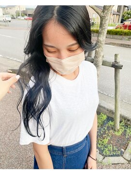 フィオーレ ヘアデザイン(FIORE hair design) ブルーブラック イヤリングカラー