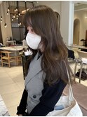 オリーブベージュ