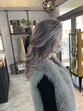 シールドヘアー 沖縄 新都心(C'LD Hair) [C'LD]ホワイト系シャドールーツ