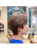 サイドシルエットが抜群に美しいハンサムショート