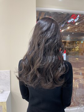 シェノン サントル(CHAINON CENTRE) グレーベージュ/レイヤーロング/黒髪