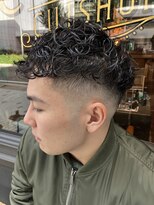 フォーコーナーズ(Four Corners)&nbsp;スキンフェード/バーバー/刈り上げ/スペインカール