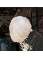 ジルバイジゼル(JILL by GiseL)&nbsp;中世ウルフ/メンズウルフ/ハイトーン/ダブルカラー/ホワイト