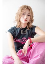 ソース 茨木(SOURCE)&nbsp;艶髪ハイトーン♪韓国風レイヤー×ウェーブ巻き