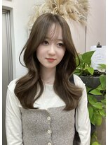 トキ(TOKI) オリーブベージュ×レイヤーカット