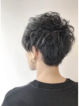 ロッカ ヘアーイノベーション(rocca hair innovation) トップで魅せる、洗練パーマ ［稲毛/髪質改善］