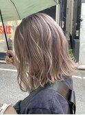 暖色っぽベージュゆるボブハイトーンペールカラーベージュカラー