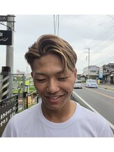 LILY by髪を切るお店LEO 海外風メッシュ