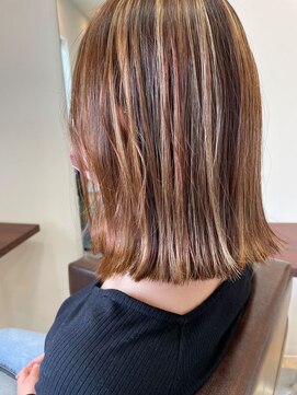 デレディールフィデル(DERE-DIR fidele) 切りっぱなしボブスタイル