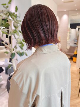 ステア ケース(stair case) 切りっぱなし外ハネストレートボブ軽め前髪カットトリートメント