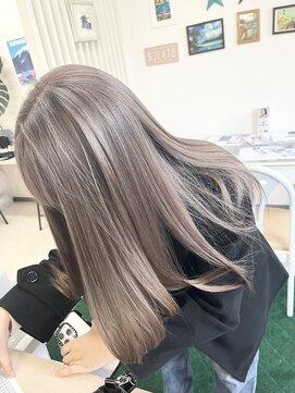 ヘアーメイク リリー マカナ(HAIR MAKE LI ILI I MAKANA) ミルクティーグレージュ