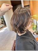 くせを生かした大人かわいいカジュアルボブ