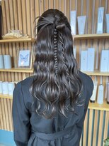 キュオンシア(CUEON. ciea)&nbsp;お呼ばれヘア×ハーフアップカチモリ