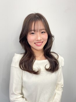 ヘアーメイク ネイキッド(Hair make Naked)の写真/《顔回り》や《レイヤー》を入れて《ナチュラル》な品のあるスタイルを再現―