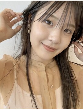 ユーフォリア 青山(Euphoria) 10代20代30代大人かわいい暗髪艶感ヨシンモリくびれミディアム