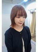 ピンクベージュ